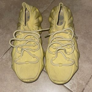 COPY - Men’s Sulfur Yeezys size 10.5